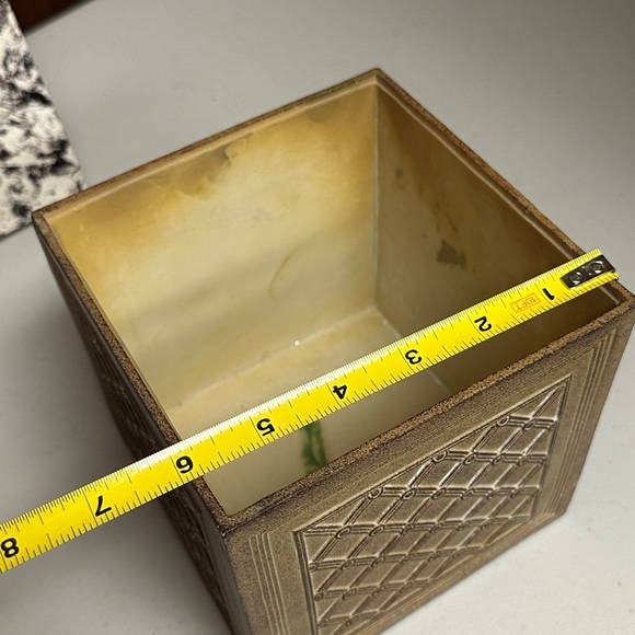 Home interiors and gifts resin Square vase - Picture 6 of 11